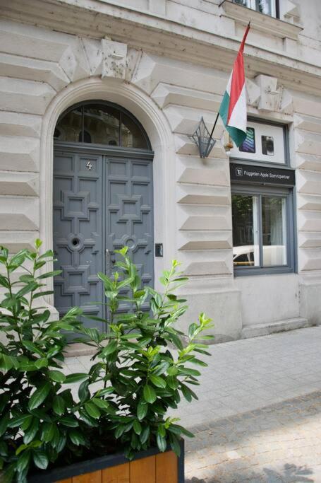 Standard Apartment By Hi5- Podmaniczky Street Budapesta Exterior foto